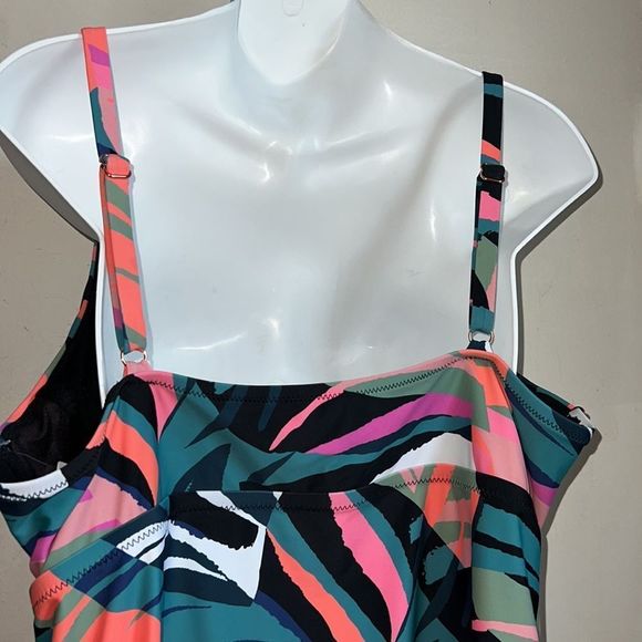 Raisins Multicolor Swimsuit - Picture 6 of 9